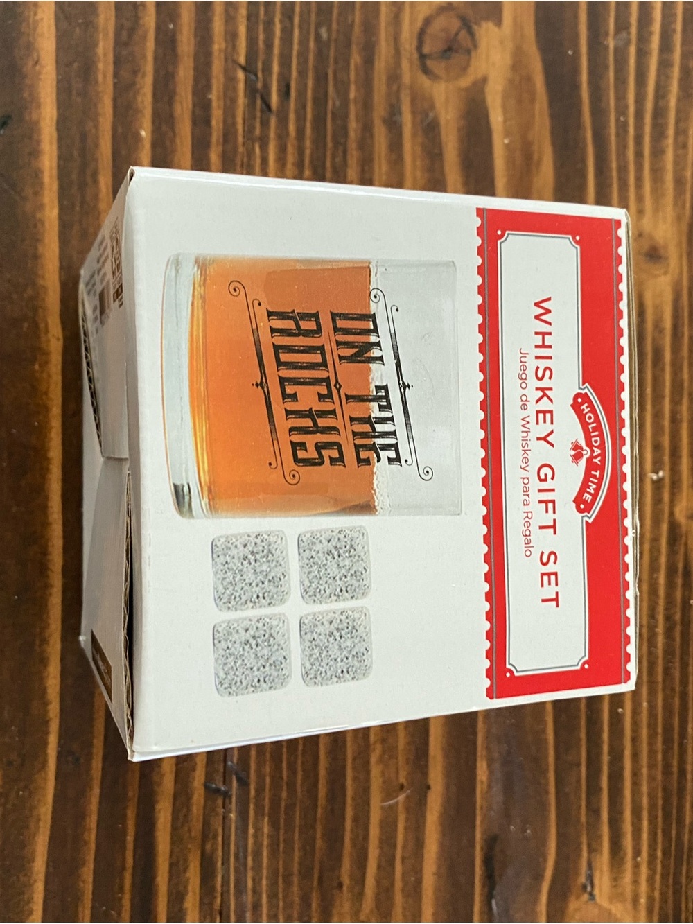 BRAND NEW. Whiskey Gift Set with Rocks Glass and Whiskey Stones